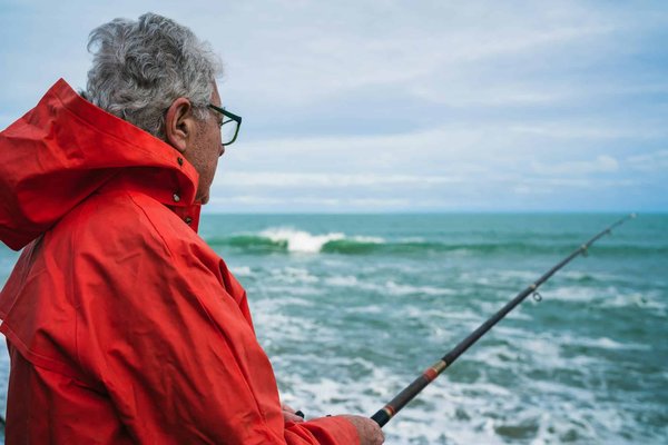Quels équipements de pêche sont recommandés pour une sortie en mer réussie ?